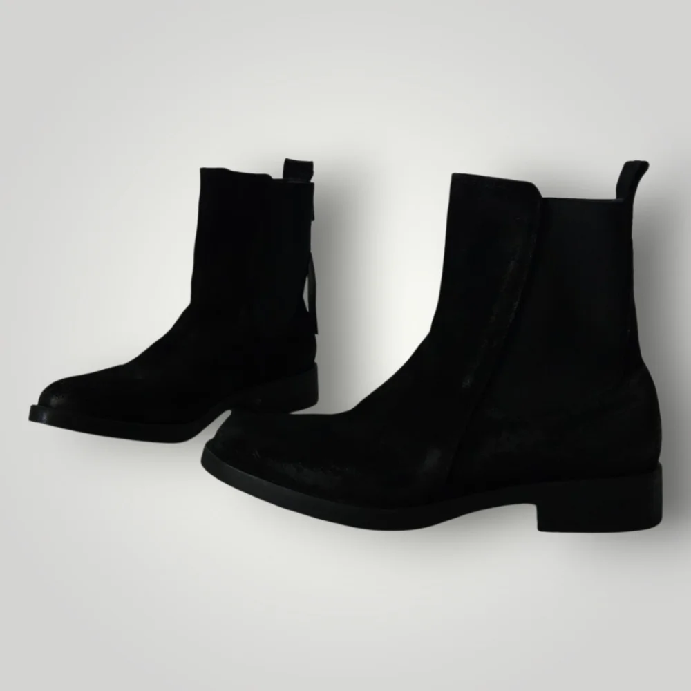 Emanuele Crasto Made in Italy Black Leather Chelsea Boots EU 40 / US 9 Suede New